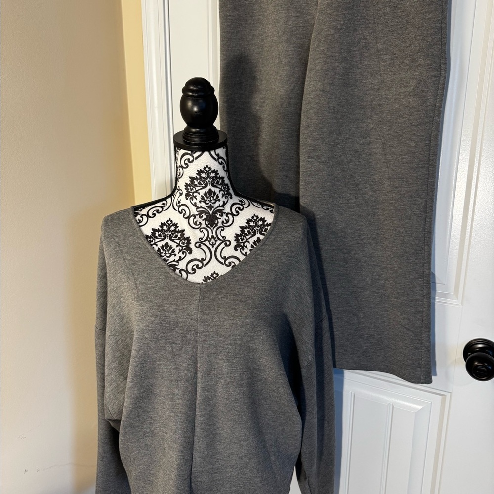 2 pc Set Truth by Republic Women's Gray V-neck Top with Matching Wide Leg Ankle